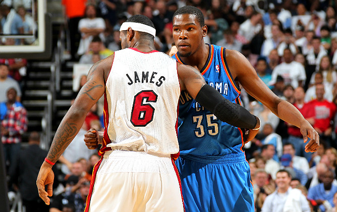 Джеймс и Дюрант - лучшие игроки ноября в НБА