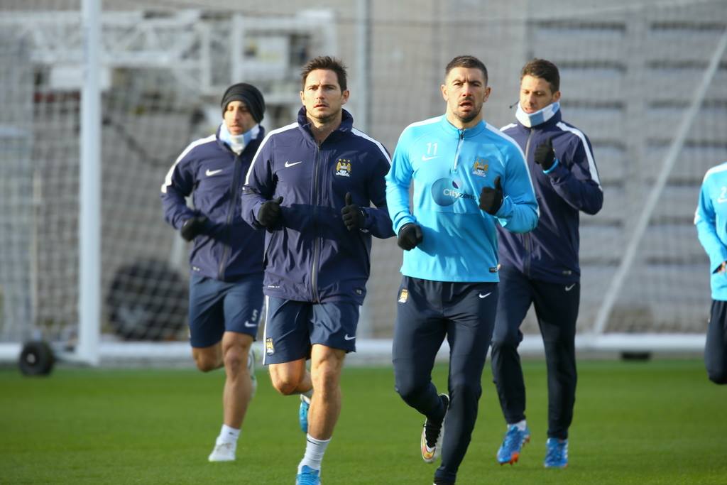 \"Ман Сити\" объявил о продлении аренды Лэмпарда