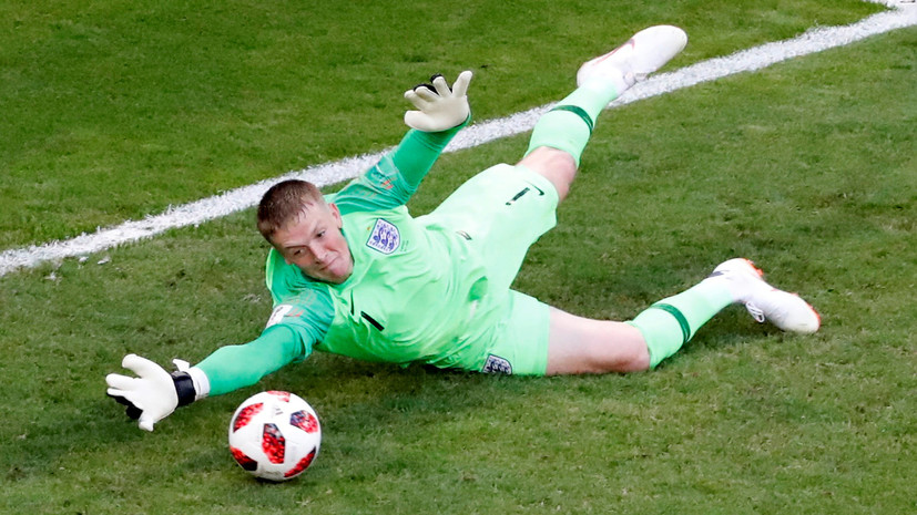 Пикфорд не обращает внимания на критику