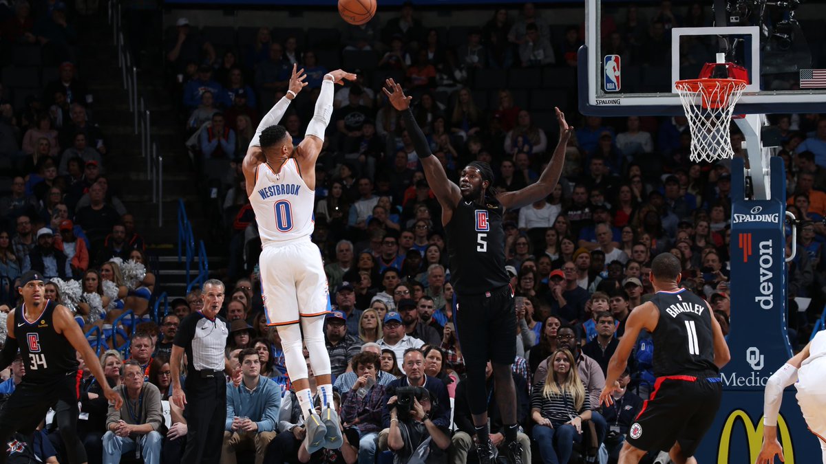 \"Клипперс\" проиграли в гостях \"Оклахоме\"