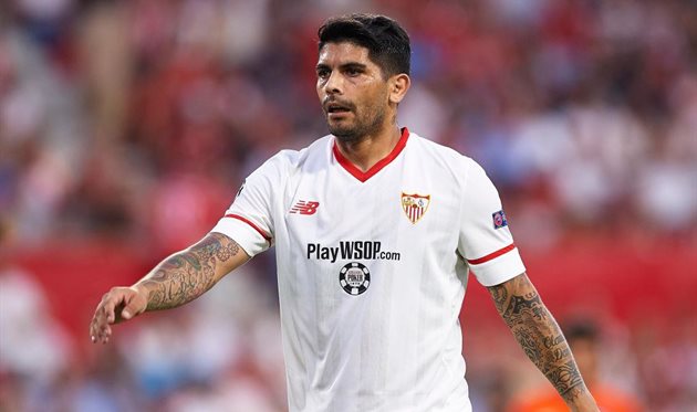 \"Барселона\" может купить Банегу