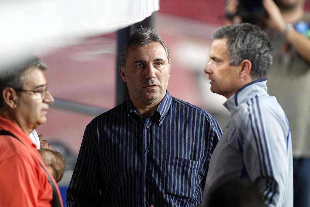 Экс-игрок \"Барселоны\" похвалил Моуринью