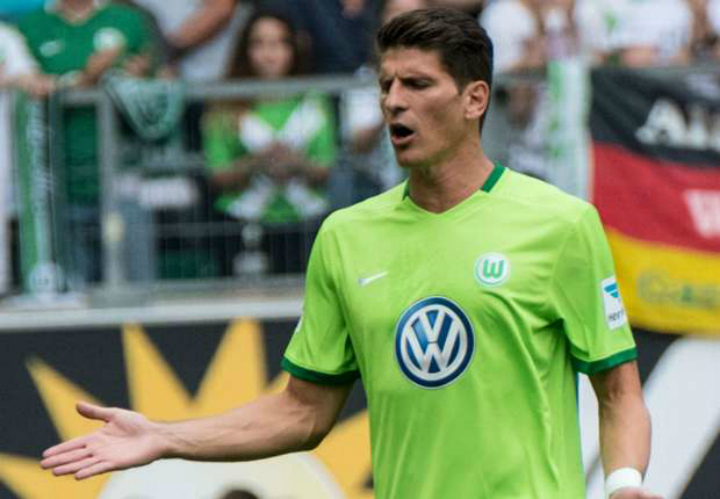 Марио Гомес продлил контракт с \"Вольфсбургом\"