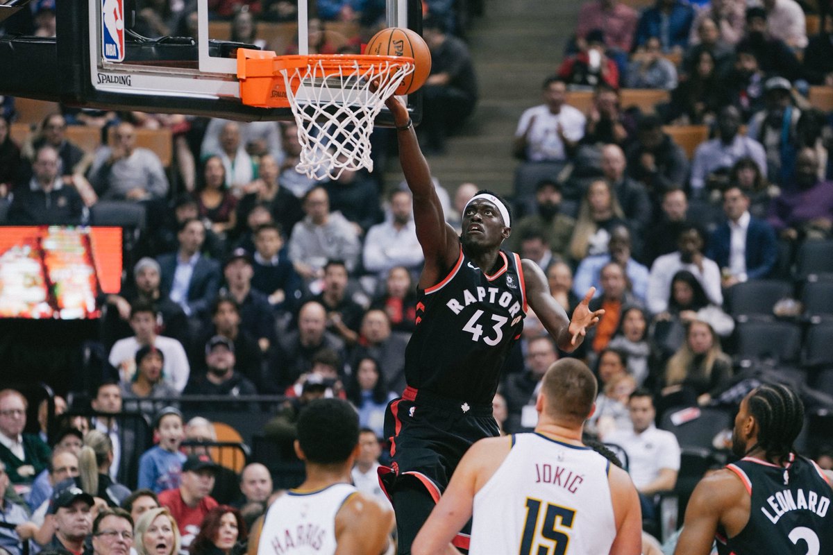 \"Денвер\" в гостях обыграл \"Торонто\"