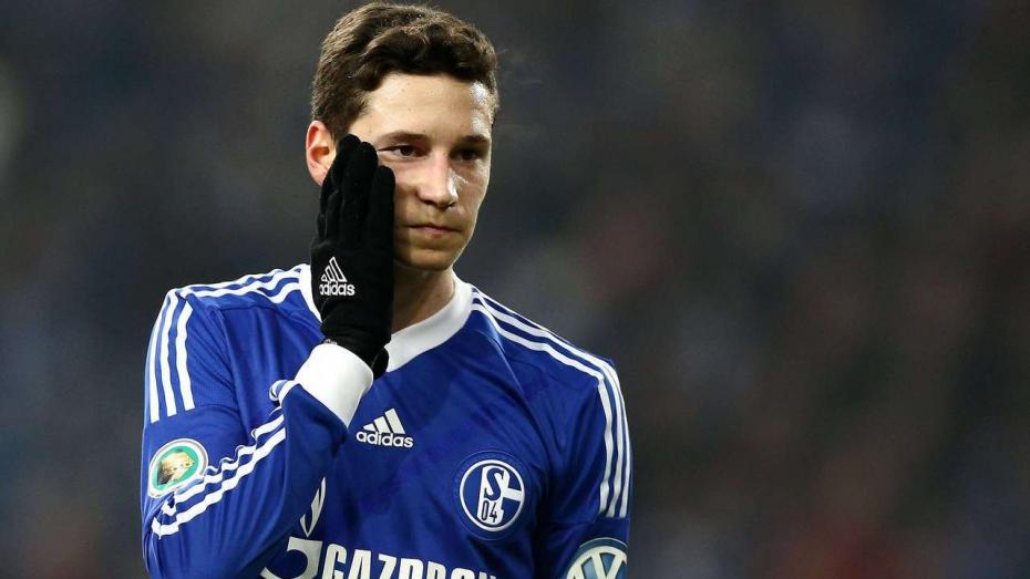 \"Канониры\" хотят приобрести Дракслера и Кака