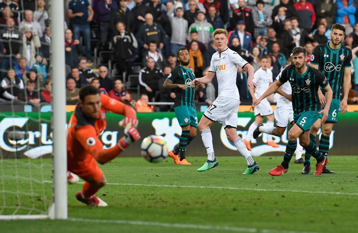 \"Саутгемптон\" добыл важную победу над \"Суонси\"