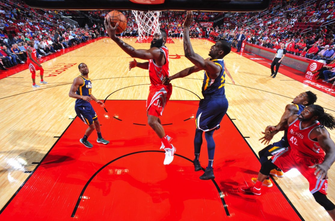 56 очков Хардена помогли \"Хьюстону\" обыграть \"Юту\"