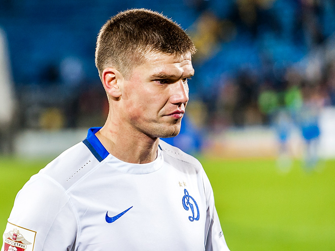 В \"Крыльях Советов\" опровергли информацию о возможной аренде Денисова