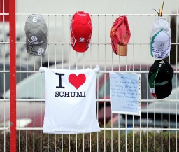 Легендарному гонщику Шумахеру исполнилось 45 лет