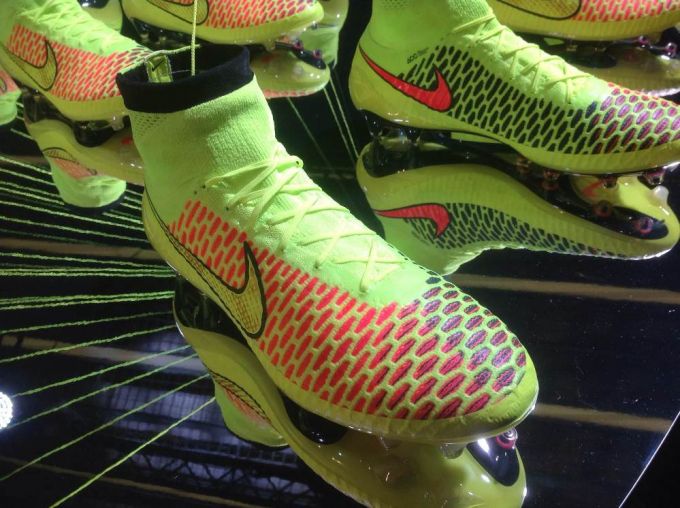 Иньеста презентовал новые бутсы фирмы Nike