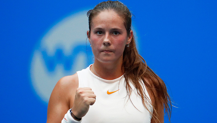 Касаткина с трудом вышла в третий круг турнира в Ухане