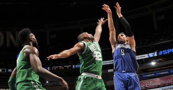 \"Бостон\" уверенно разобрался с \"Орландо\"