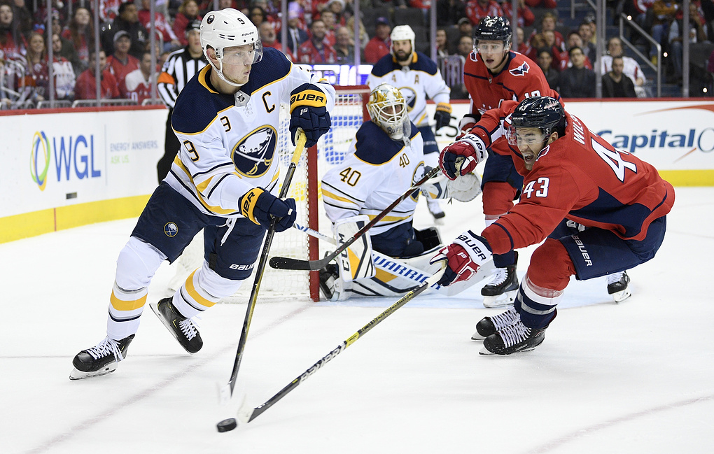 \"Вашингтон Кэпиталз\" дома минимально обыграли \"Баффало Сэйбрз\"