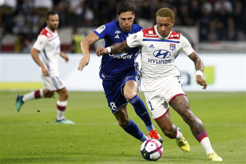 \"Лион\" на классе победил \"Страсбург\"