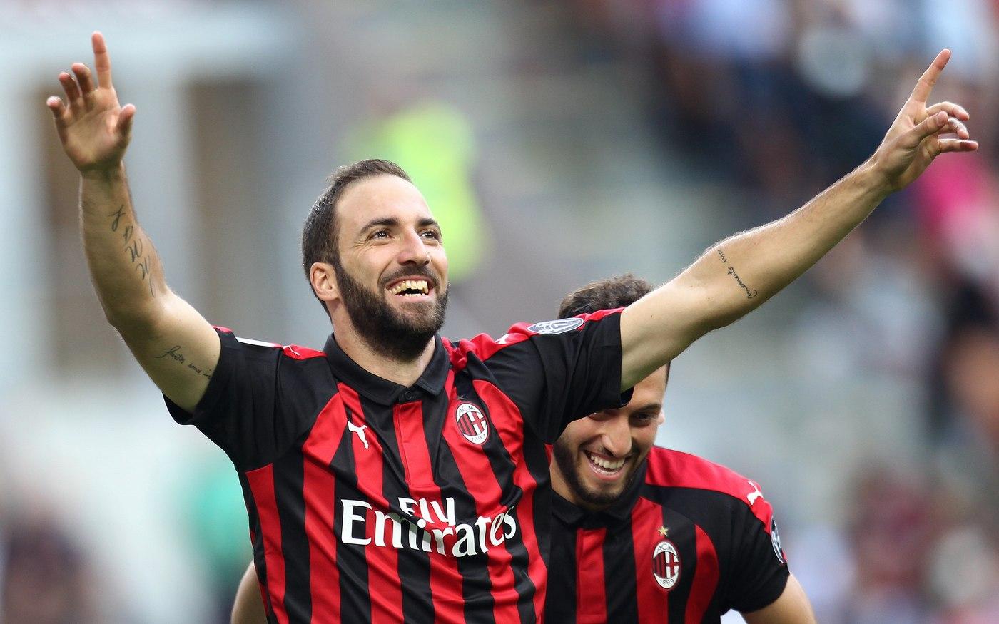 \"Милан\" уверенно обыграл \"Кьево\"