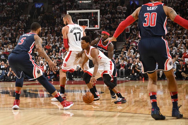 \"Торонто Рэпторс\" дома справились с \"Вашингтон Уизардс\"