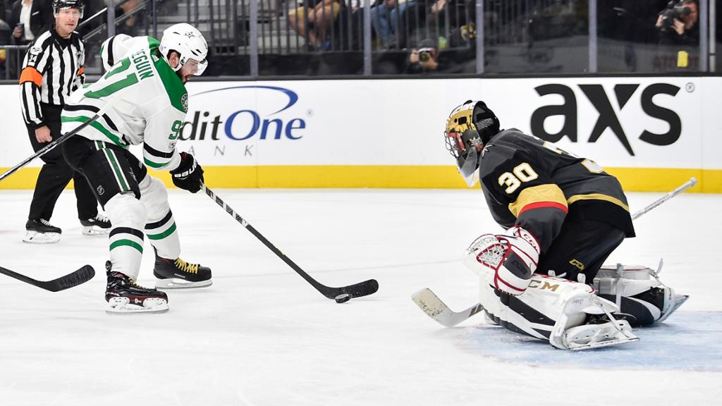 \"Вегас Голден Найтс\" комфортно одолели \"Даллас Старз\" 