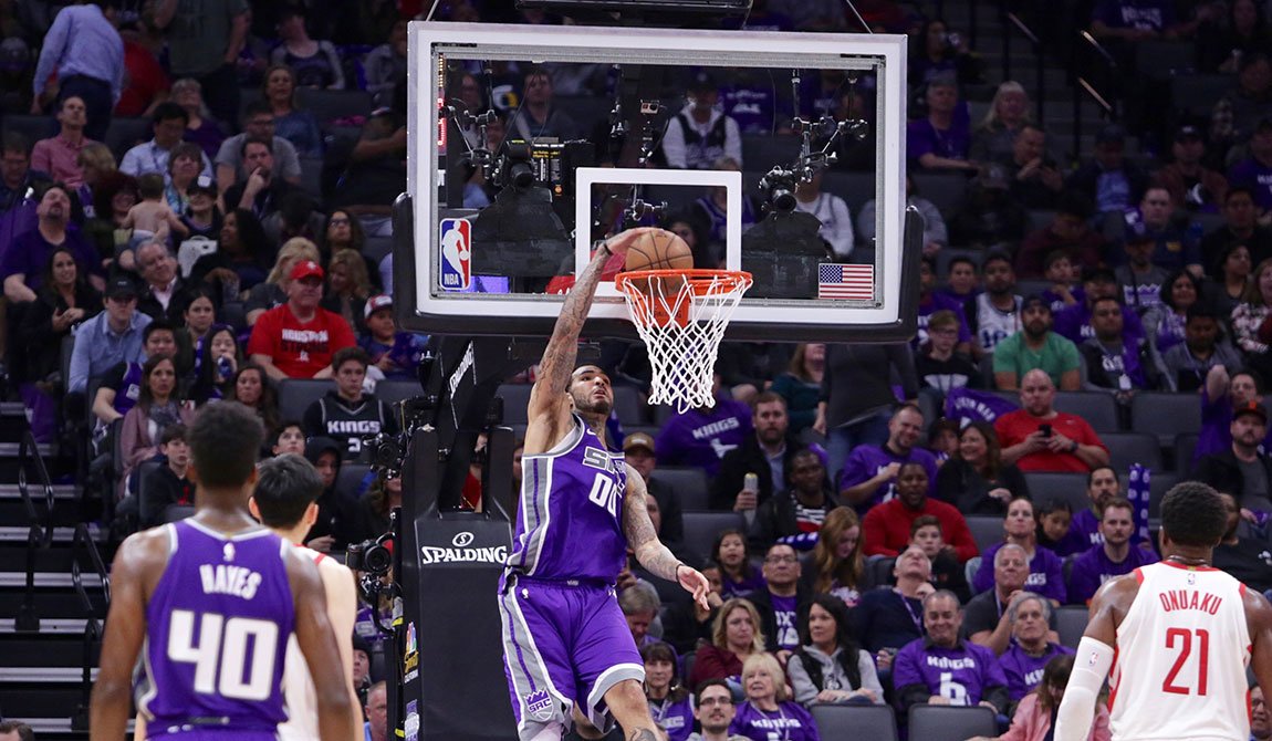 \"Хьюстон\" проиграл на выезде \"Сакраменто\"