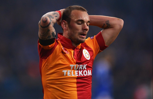 Чемпион Турции  отклонил предложение \"манкунианцев\" по Снейдеру